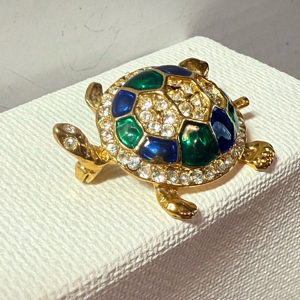 Vintage Gold Tone Enamel & Rhinestone Turtle Brooch Pin - Picture 7 of 11